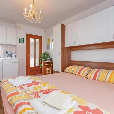 1 Bedroom In *
