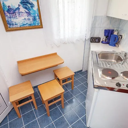 Apartment 1 Bedroom In Crikvenica