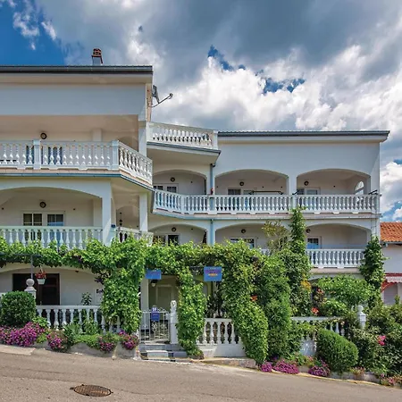Apartment 1 Bedroom In Crikvenica